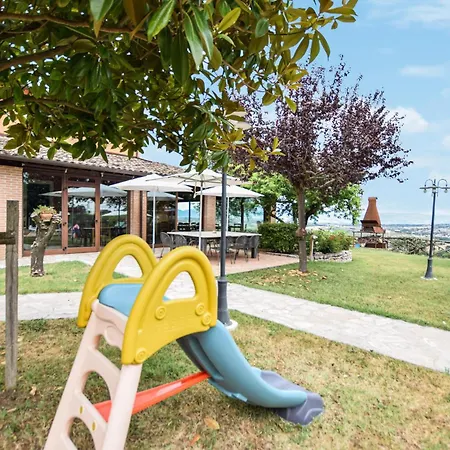 Lovely In Frazione Tatil Evi Marcellano